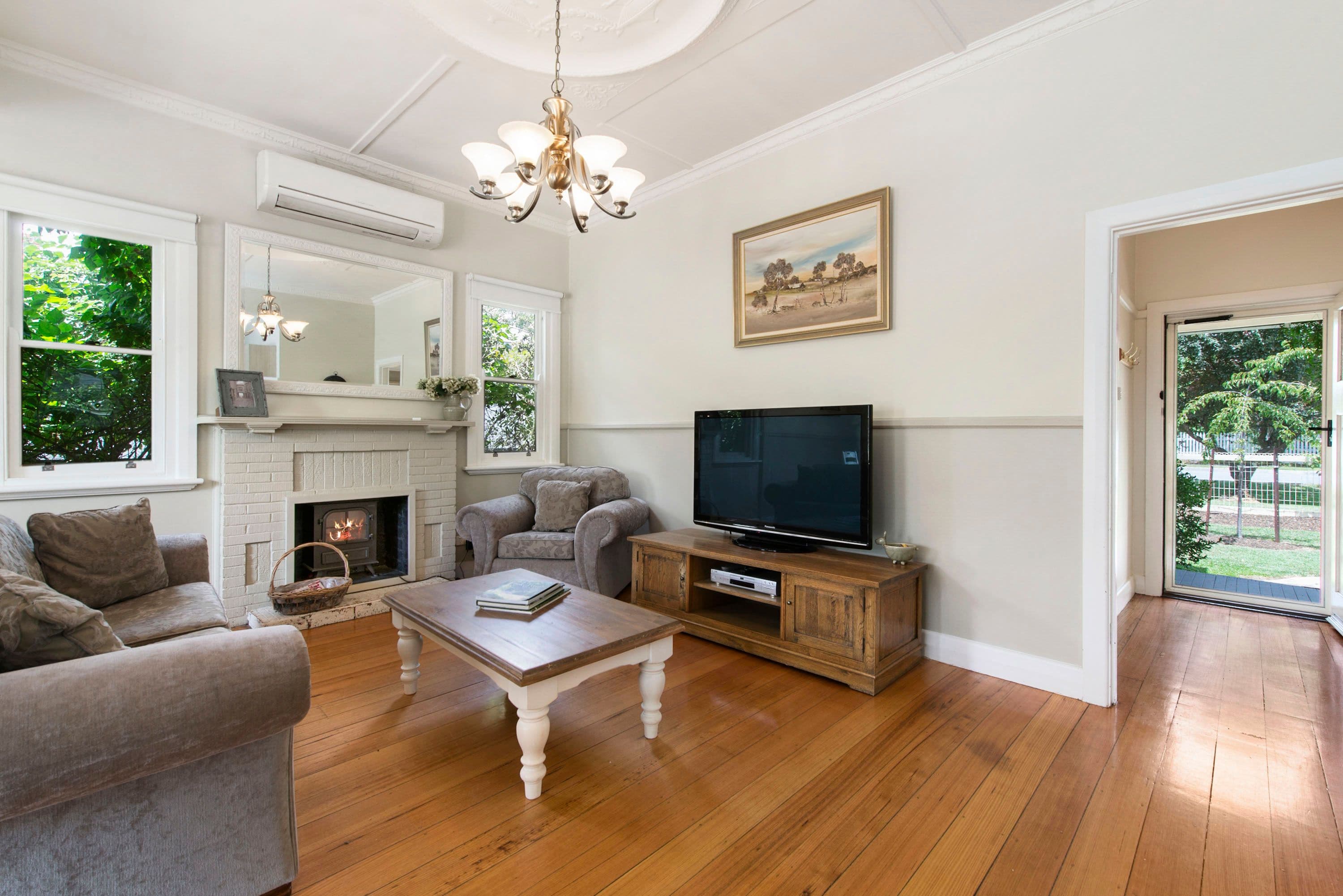 21 Ailsa Street, Mansfield VIC 3722, Mansfield - Thumbnail 3