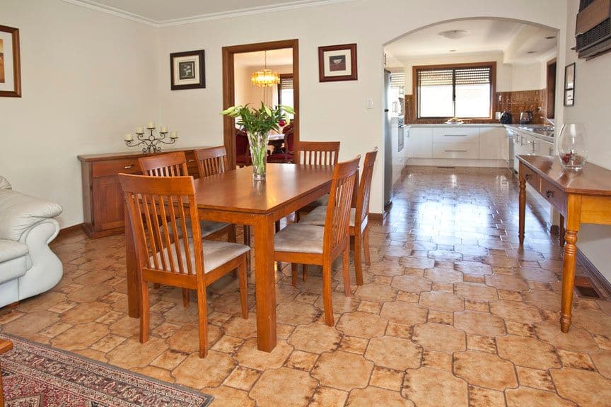 3 Samantha Close, WHEELERS HILL VIC 3150, Wheelers Hill - Thumbnail 3