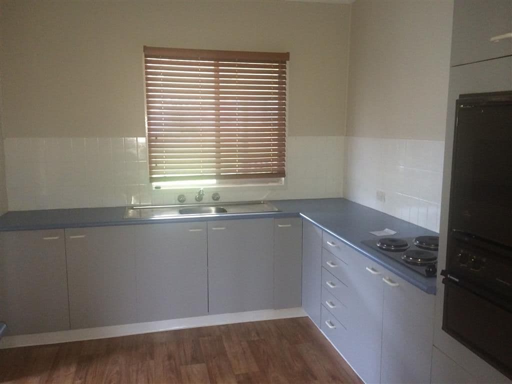 91 Lynch Street, Adelong - Thumbnail 2