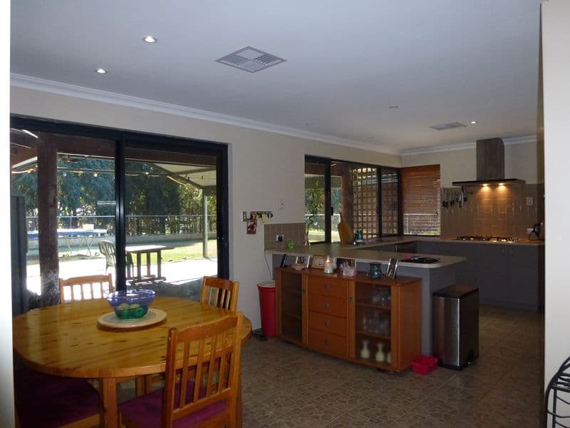 27 Wychwood Close, BULLSBROOK WA 6084, Bullsbrook - Thumbnail 4