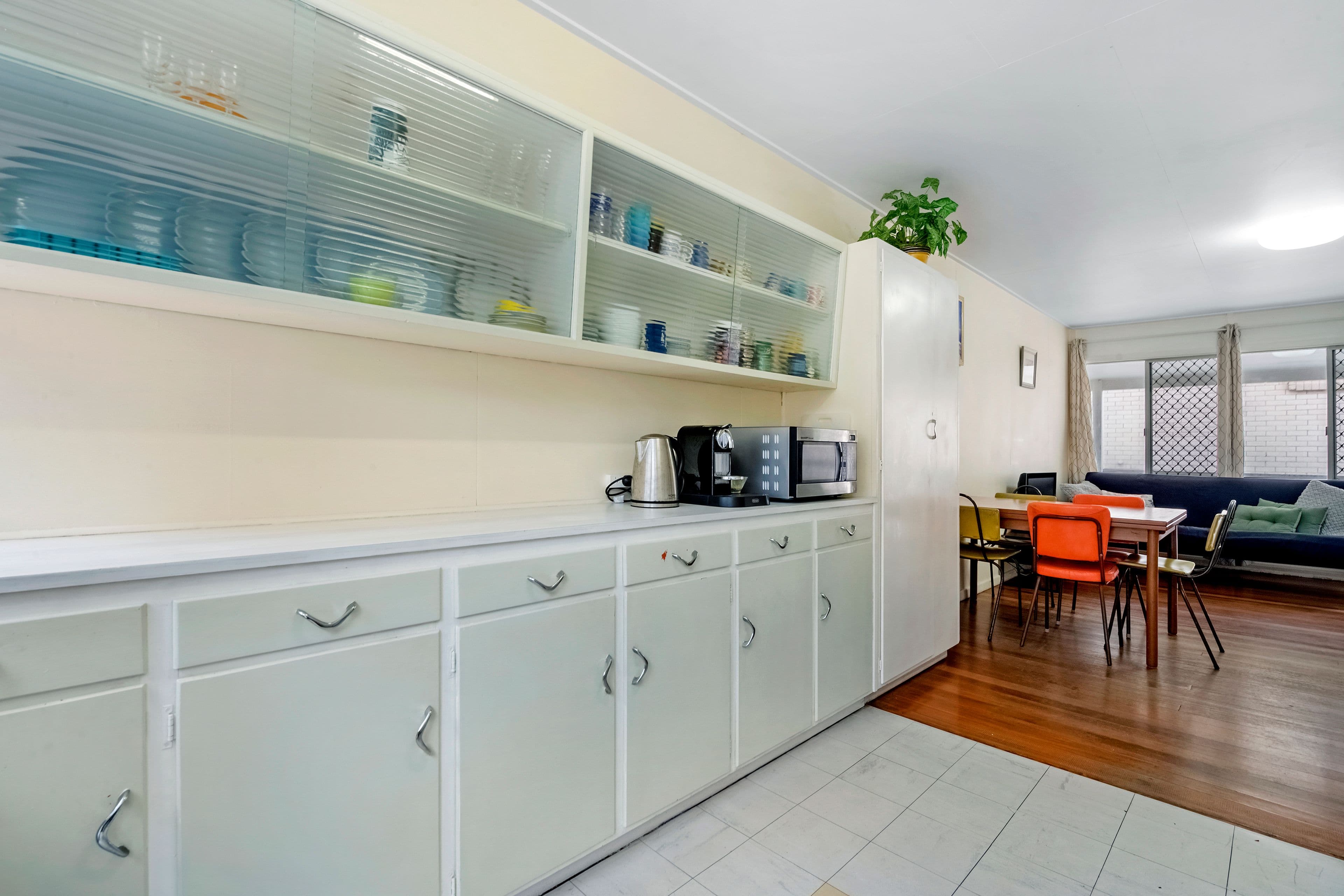 11 Anne Avenue, Broadbeach QLD 4218, Broadbeach - Thumbnail 4