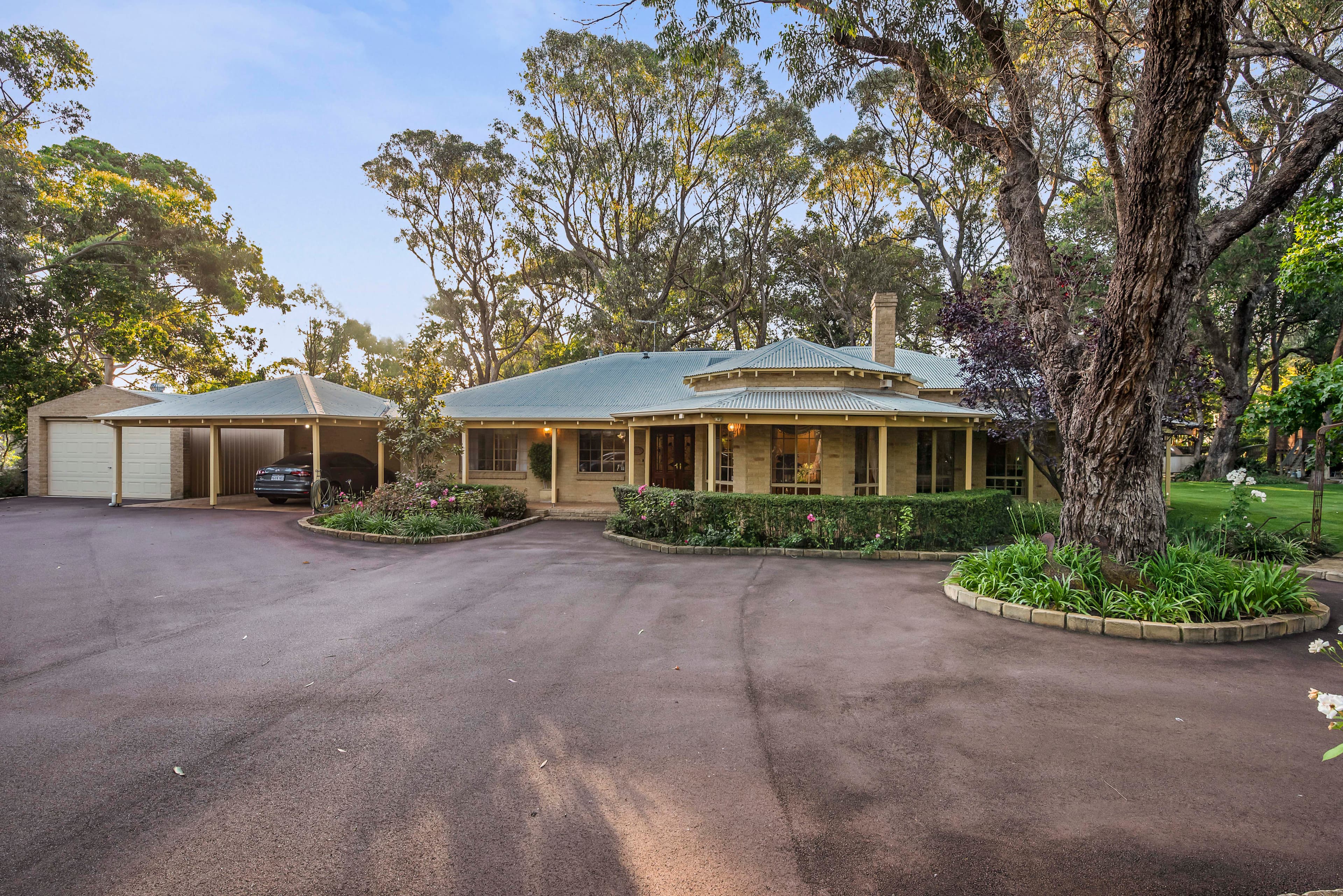 21 Scenic Drive, Wanneroo WA 6065, Wanneroo - Thumbnail 2