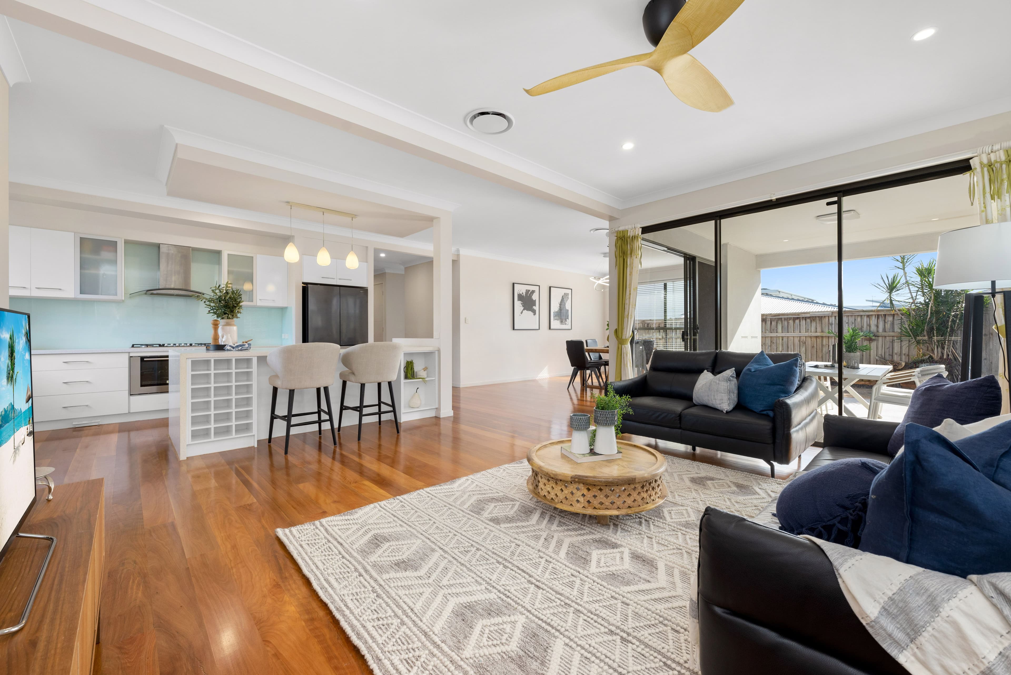 10 Linacre Crescent, Carindale QLD 4152, Carindale - Thumbnail 3