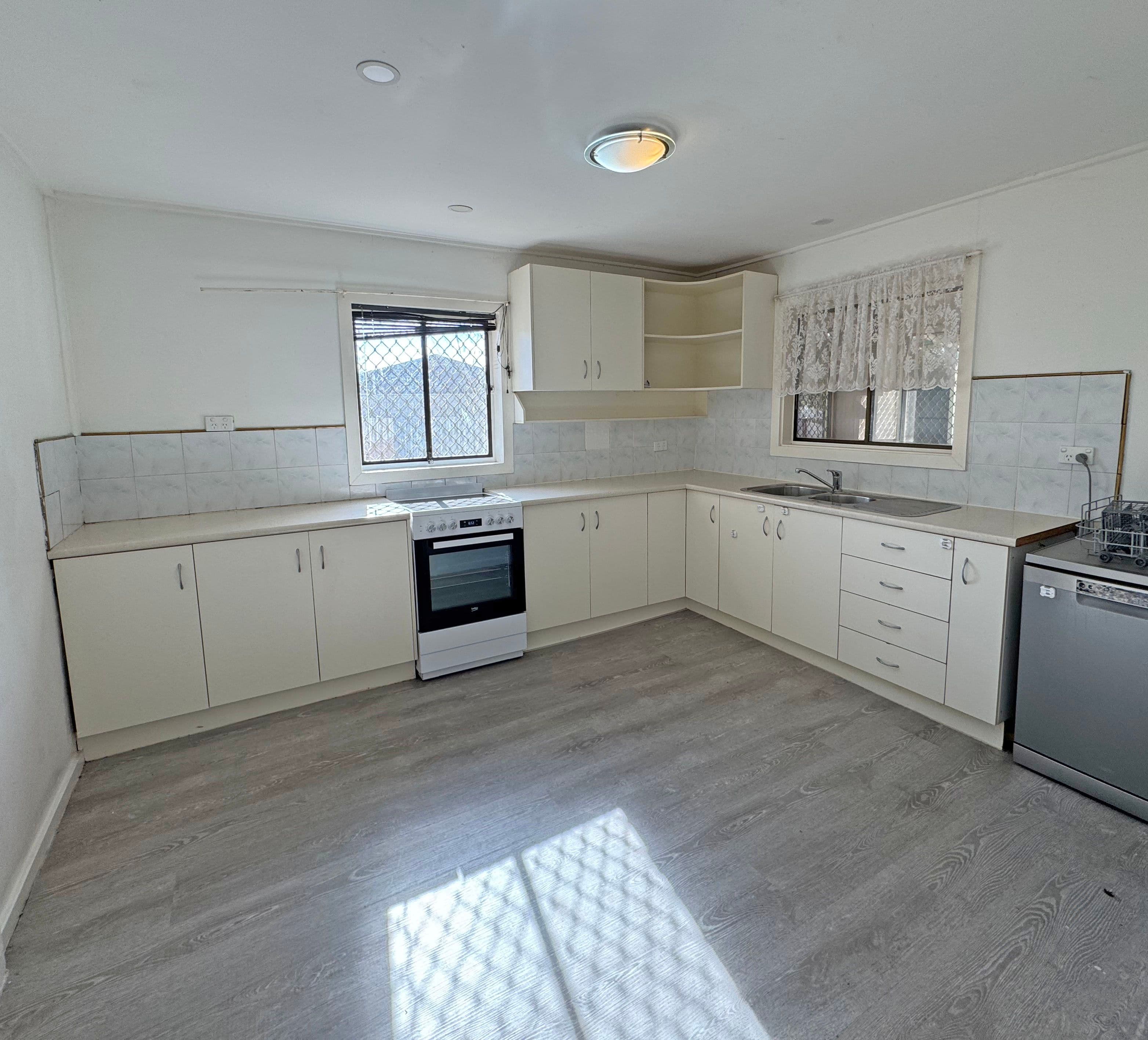 5 Little Arthur Street, Wellington NSW 2820, Wellington - Thumbnail 2