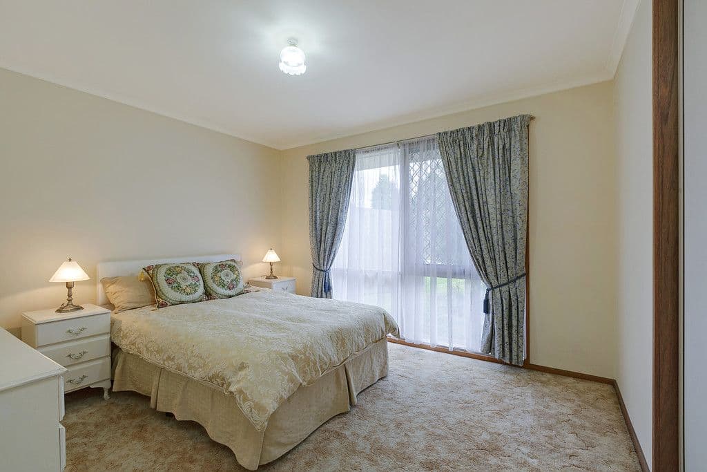 7 Pine Vale Court, Epping VIC 3076, Epping - Thumbnail 4
