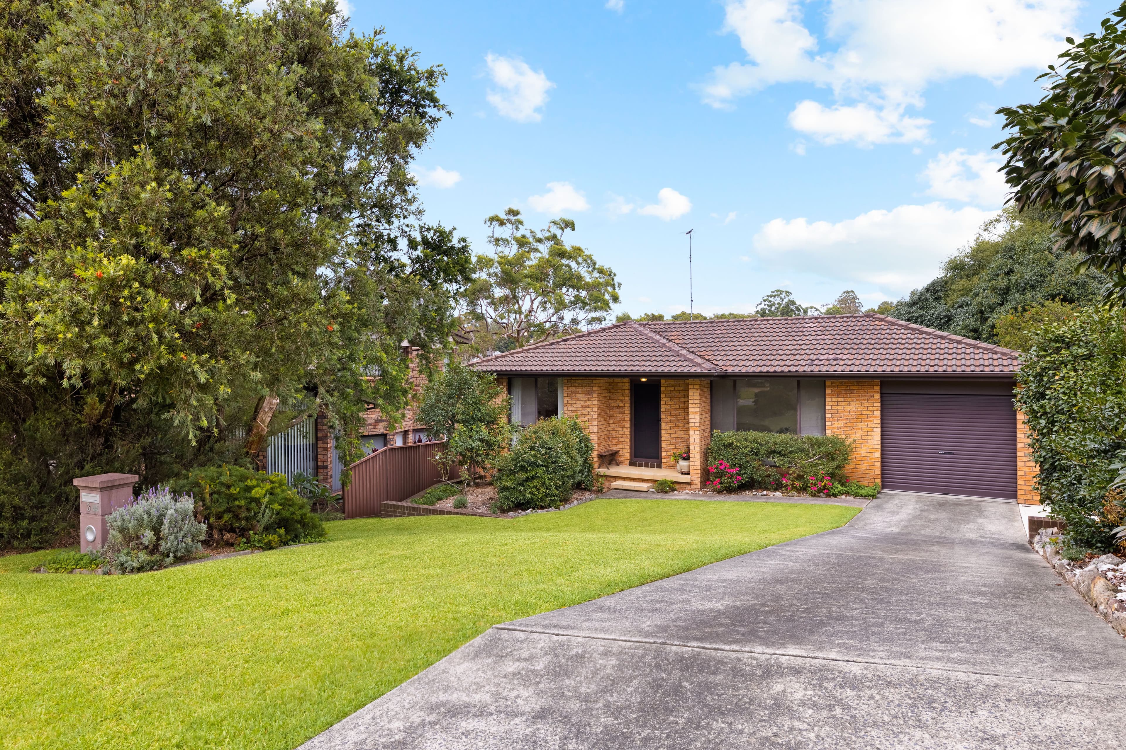 3 Stow Place, Illawong NSW 2234, Illawong - Image 1