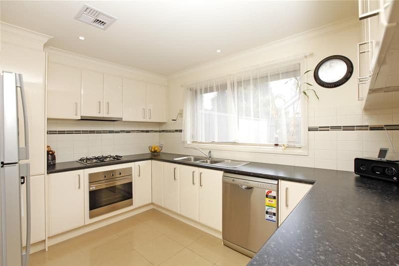 8 Tennyson Street, WATSONIA VIC 3087, Watsonia - Thumbnail 4