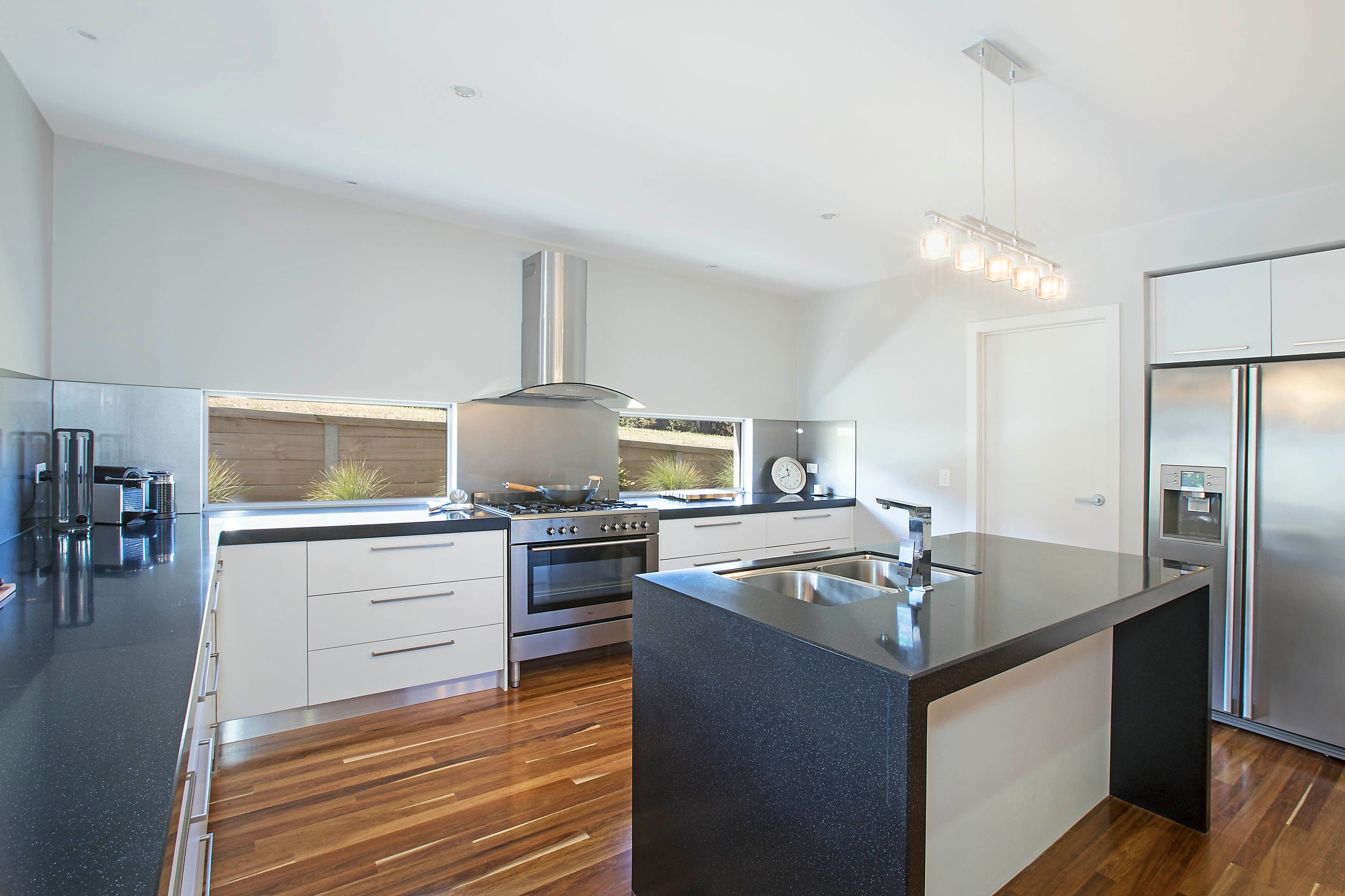 1-3 Stoneleigh Crescent, Highton VIC 3216, Highton - Thumbnail 2