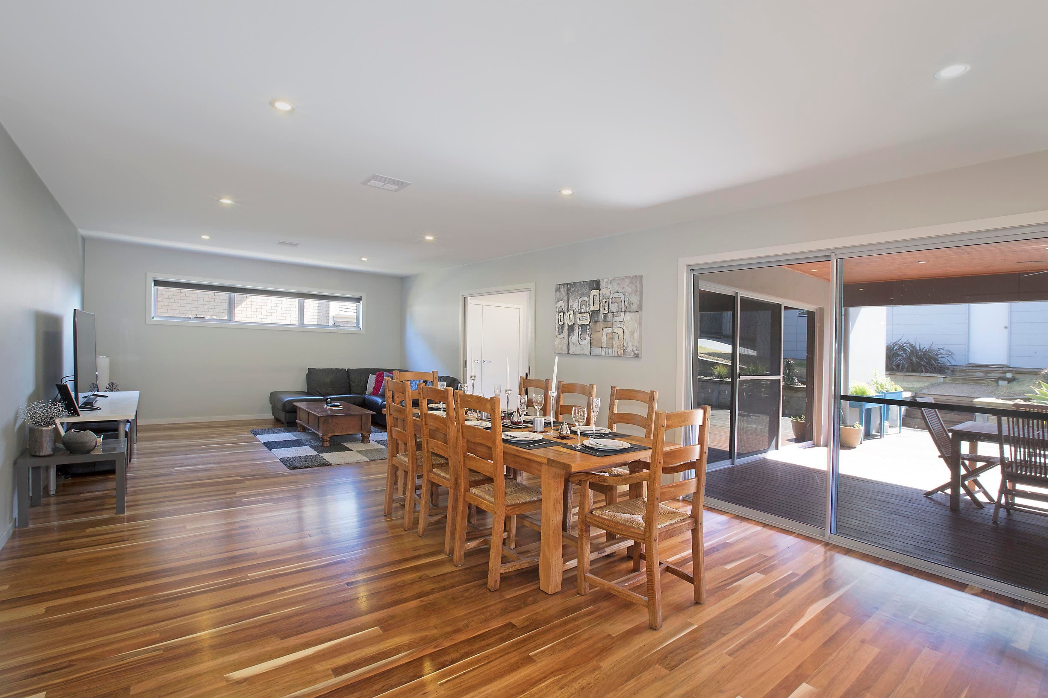 1-3 Stoneleigh Crescent, Highton VIC 3216, Highton - Thumbnail 5