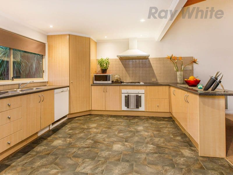 11 Bangor Drive, Frankston VIC 3199, Frankston - Thumbnail 3