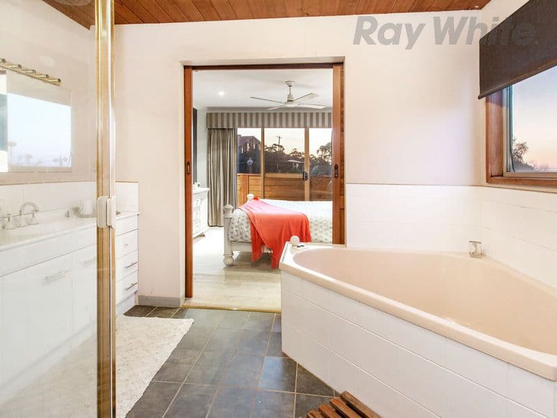 11 Bangor Drive, Frankston VIC 3199, Frankston - Thumbnail 6