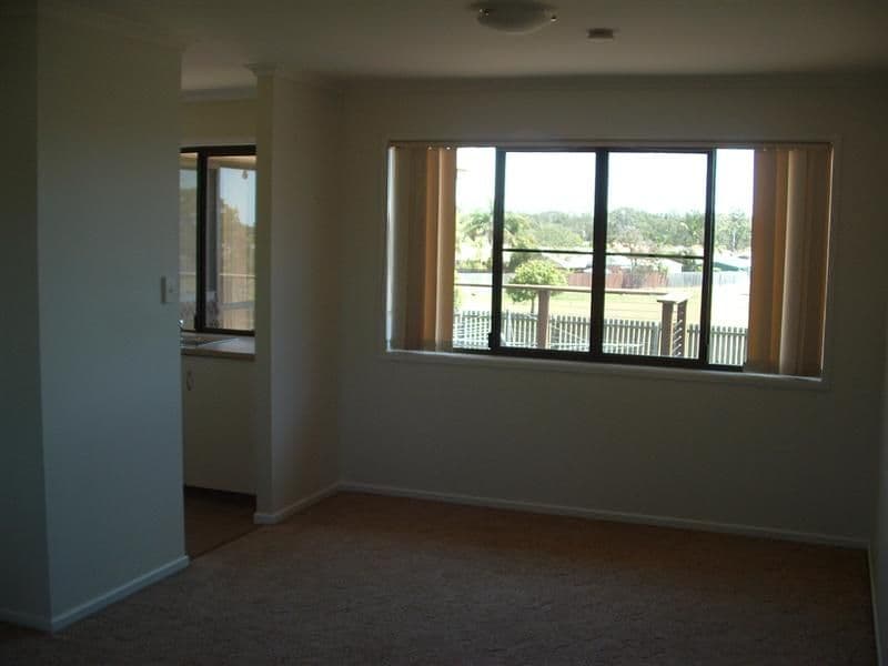 68 Murphy Street, POINT VERNON QLD 4655, Point Vernon - Thumbnail 5