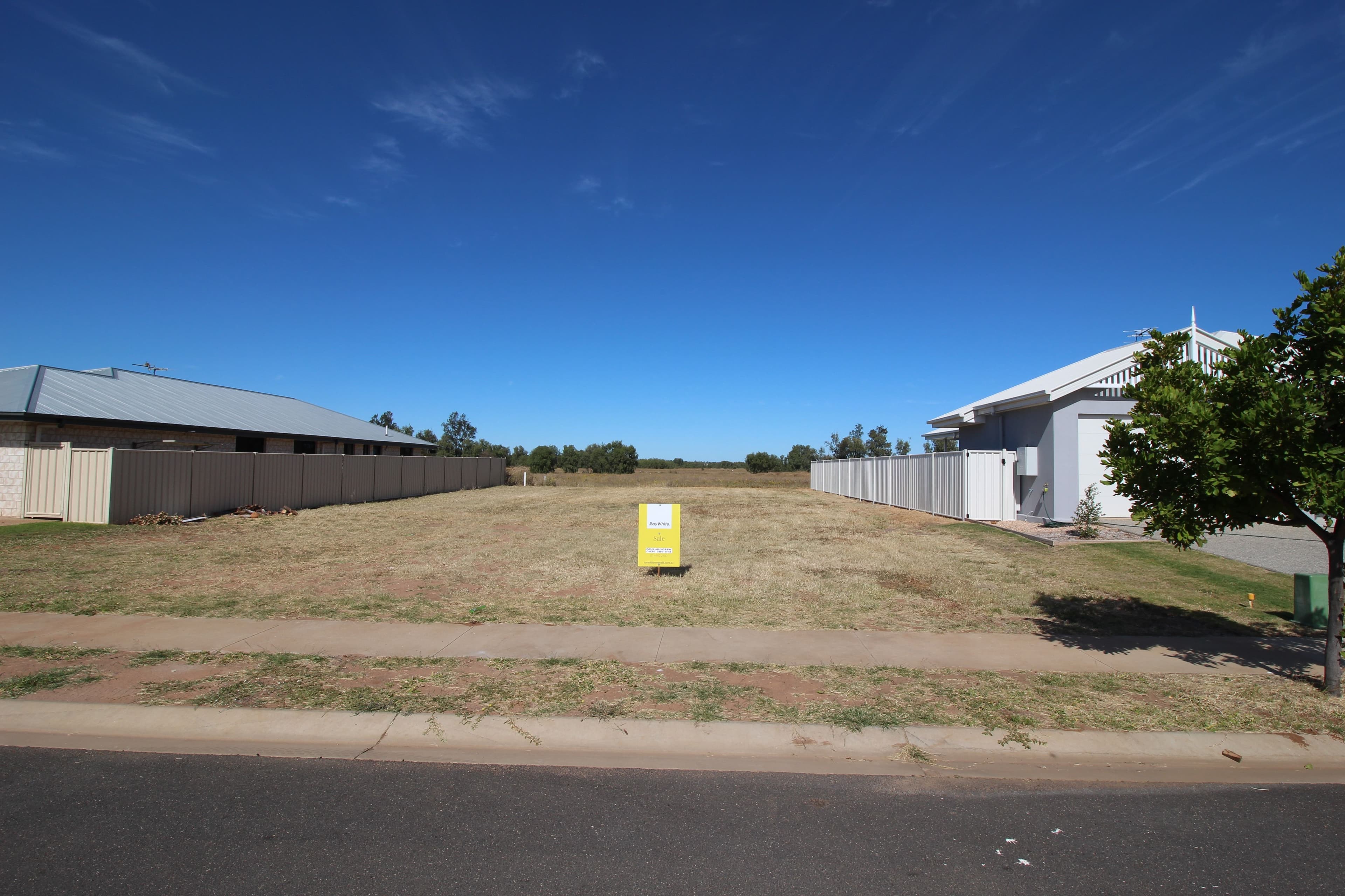 73 Canterbury Road, Emerald QLD 4720, Emerald - Thumbnail 4