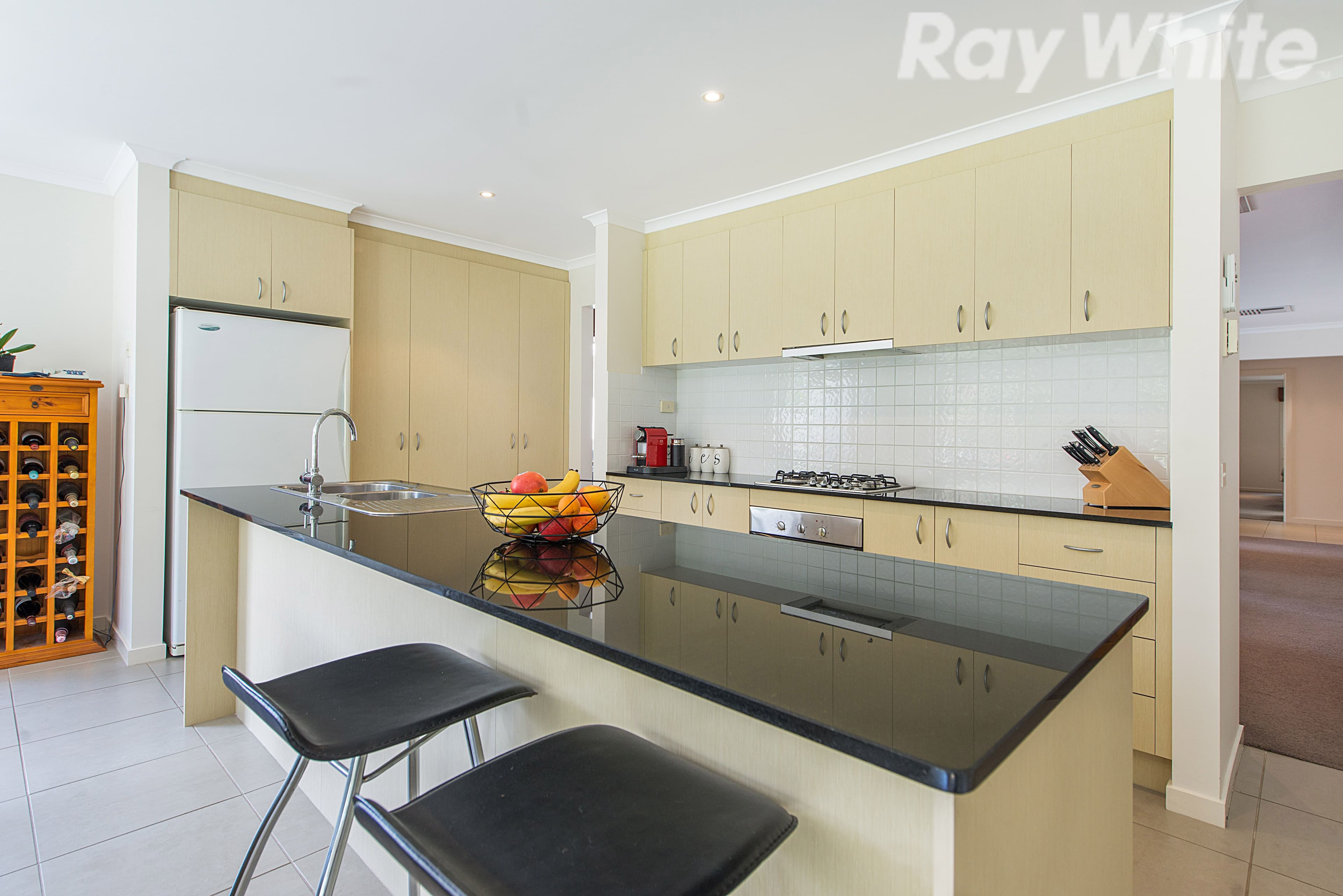 11 Sovereign Manors Crescent, Rowville VIC 3178, Rowville - Thumbnail 3