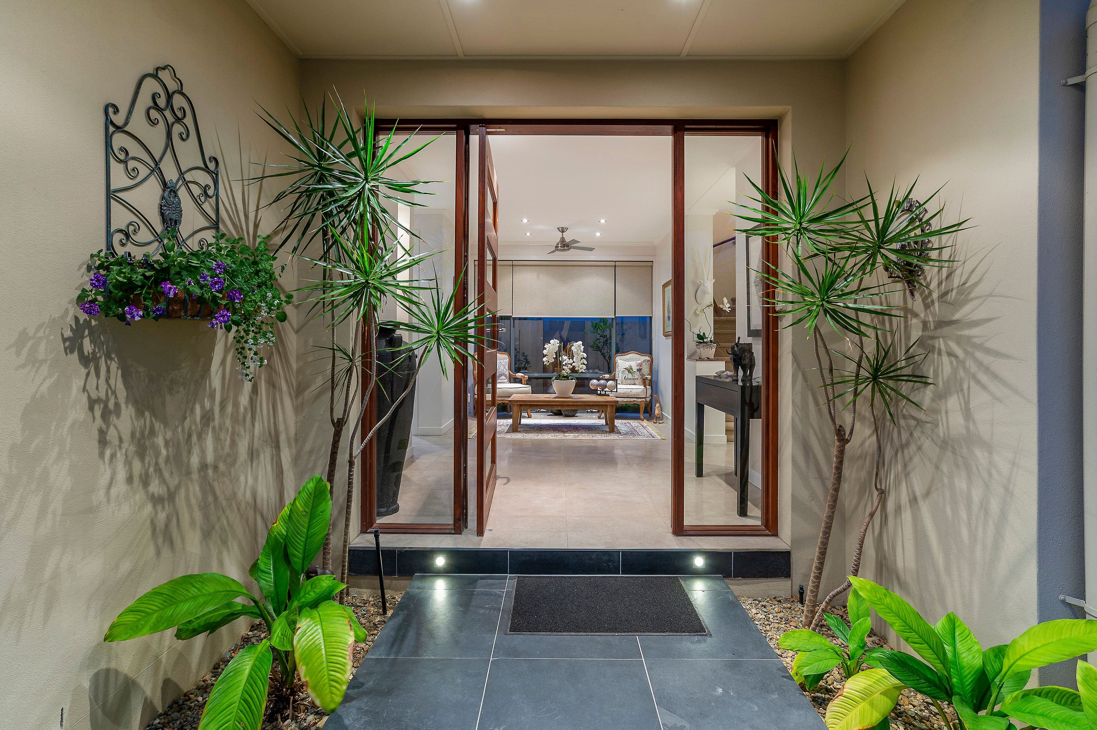 6056 Garda Avenue, Hope Island QLD 4212, Hope Island - Thumbnail 2