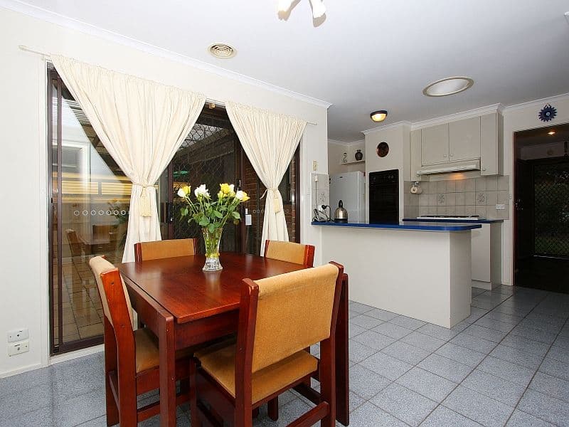 6 Redwood Court, MILL PARK VIC 3082, Mill Park - Thumbnail 4