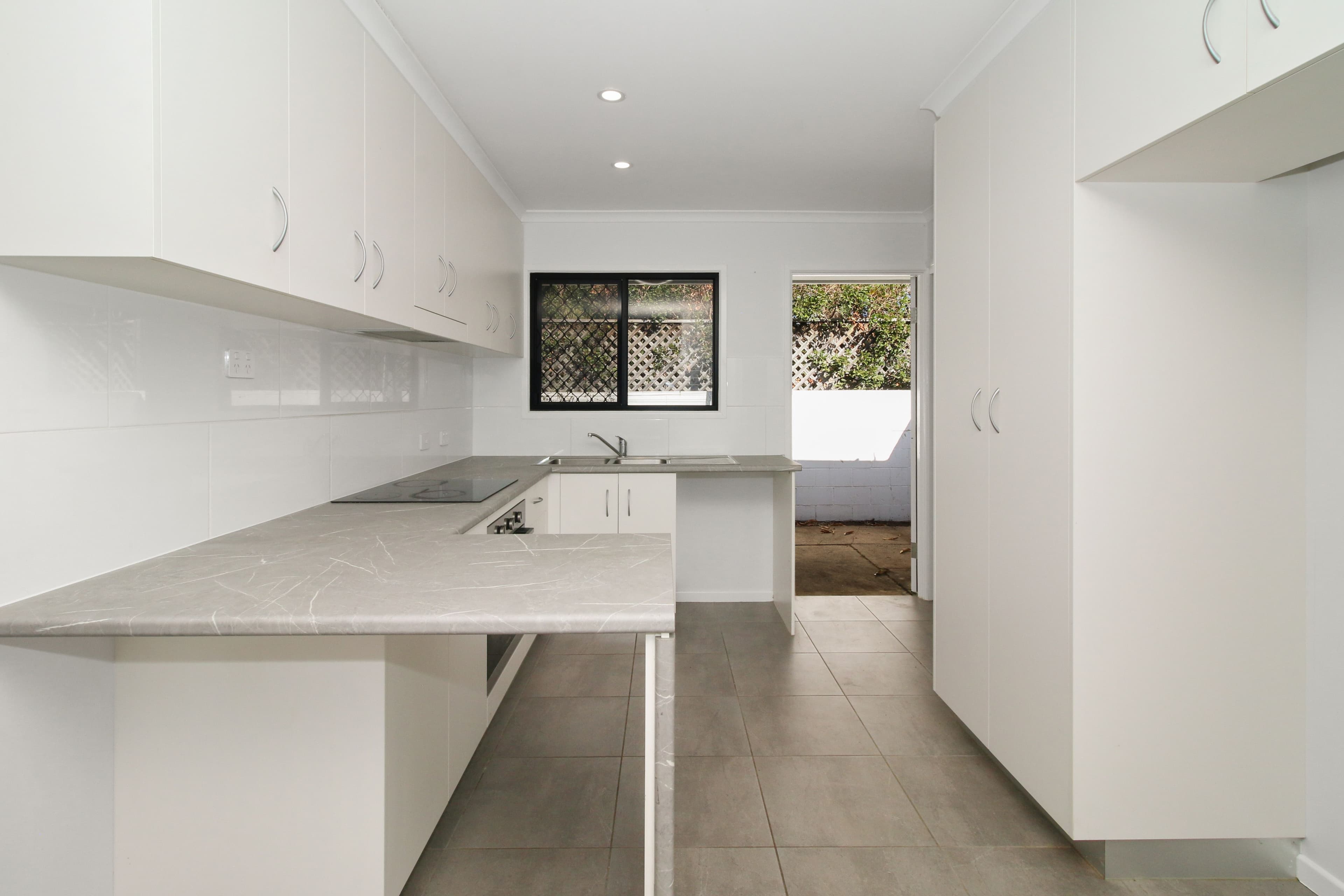 24 Sturges Street, Hermit Park QLD 4812, Hermit Park - Thumbnail 3