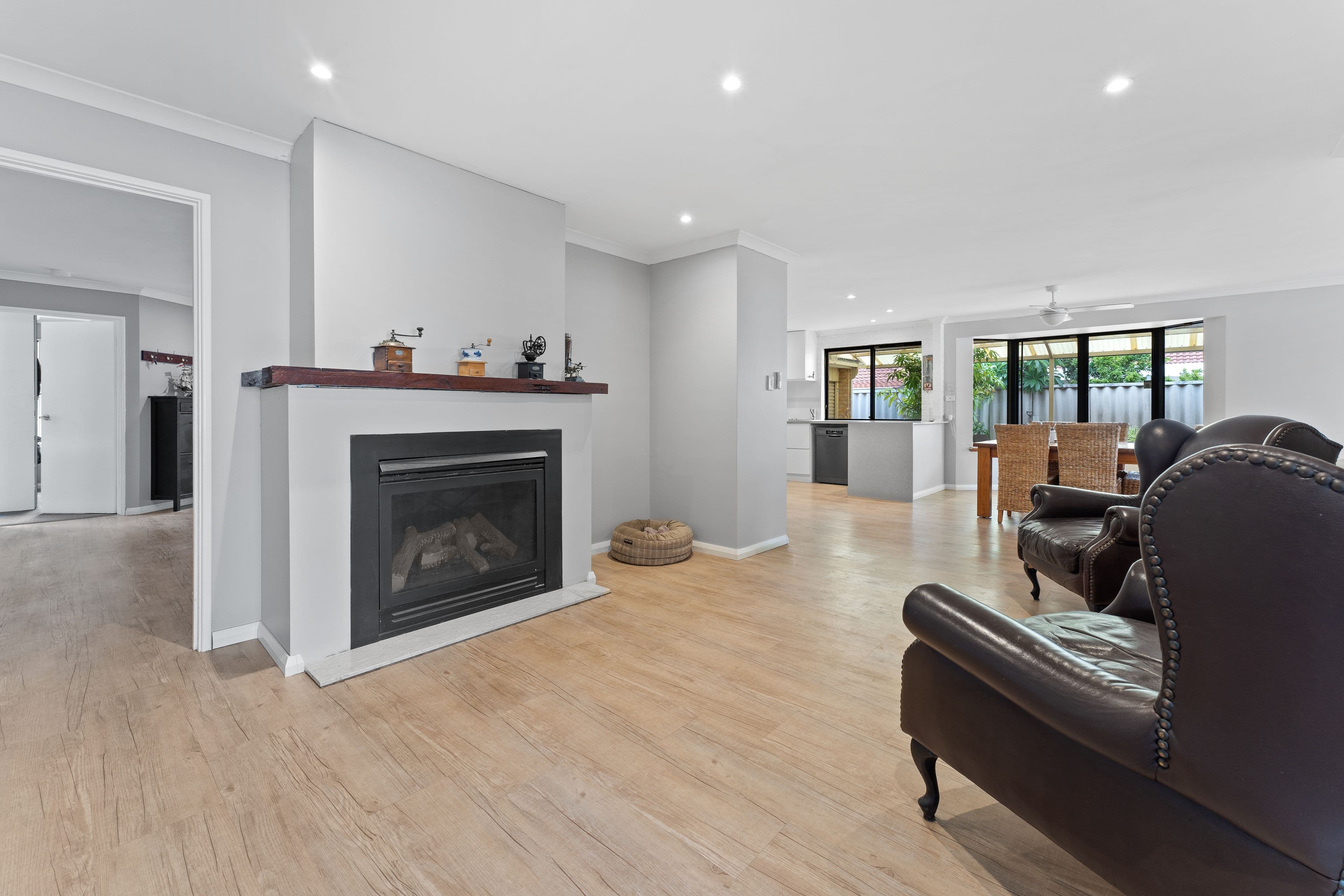 34 Montebourg Meander, Port Kennedy WA 6172, Port Kennedy - Thumbnail 2
