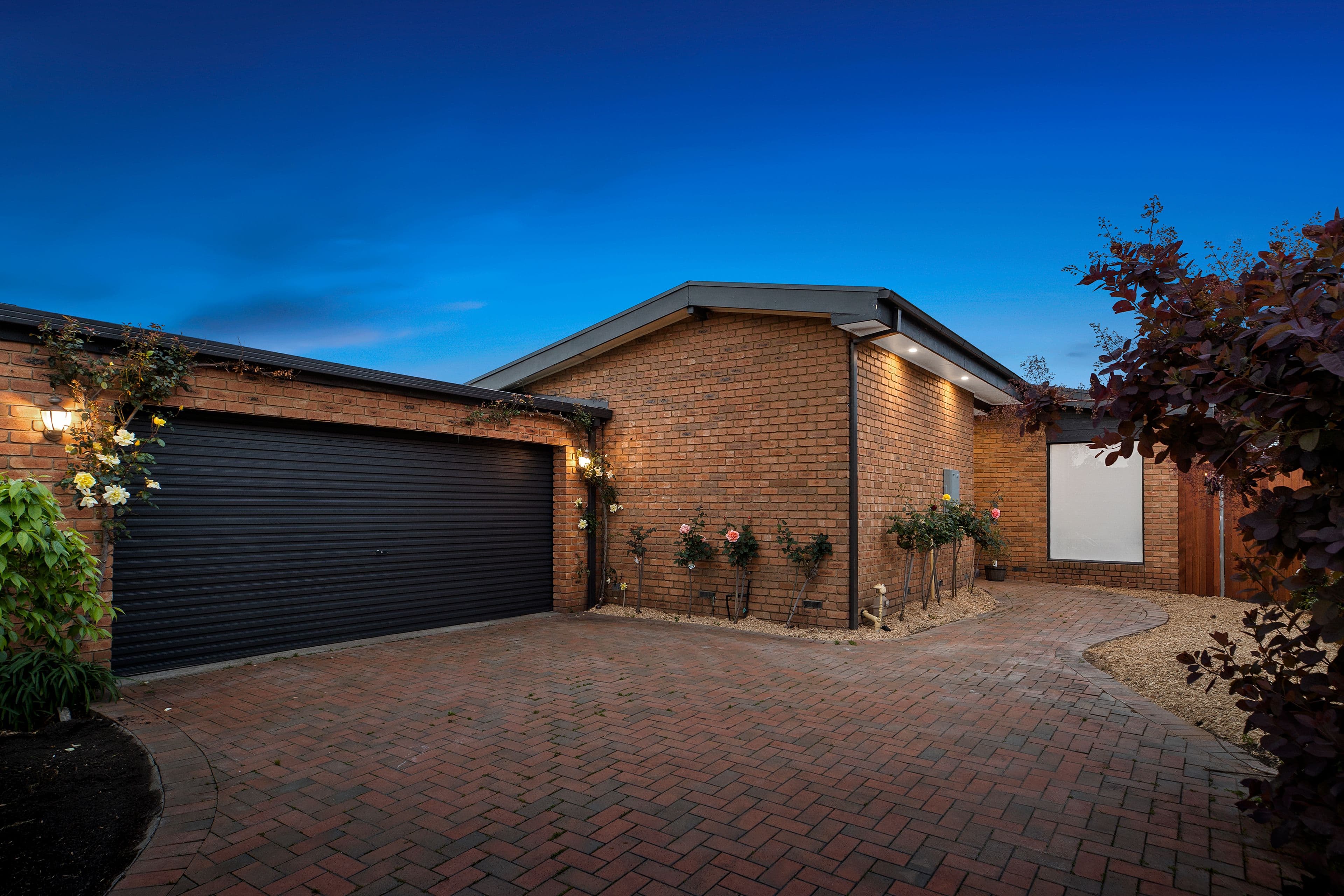10 Cutler Close, Ferntree Gully VIC 3156, Ferntree Gully - Thumbnail 2