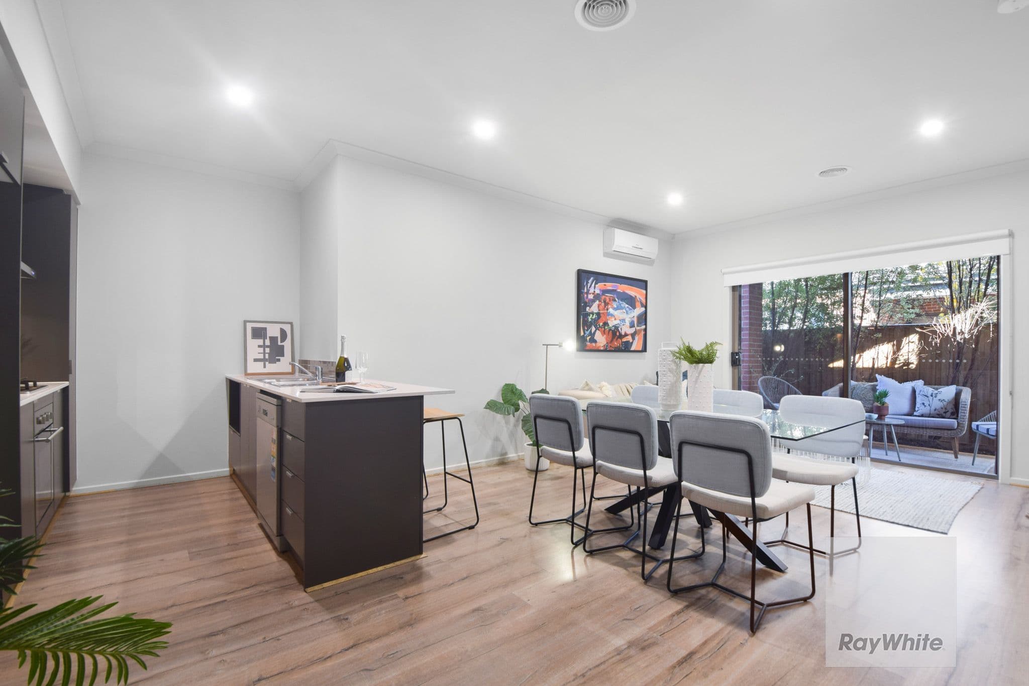 16 Sudbury Street, Mickleham VIC 3064, Mickleham - Thumbnail 3