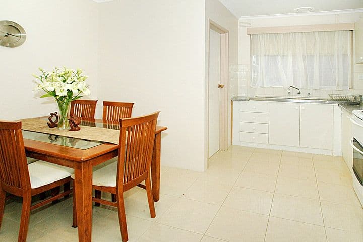 13 Seaver Grove, RESERVOIR VIC 3073, Reservoir - Thumbnail 3
