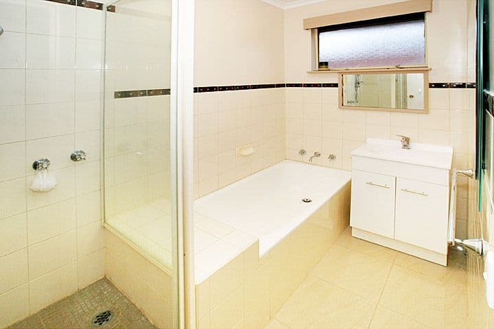 13 Seaver Grove, RESERVOIR VIC 3073, Reservoir - Thumbnail 6