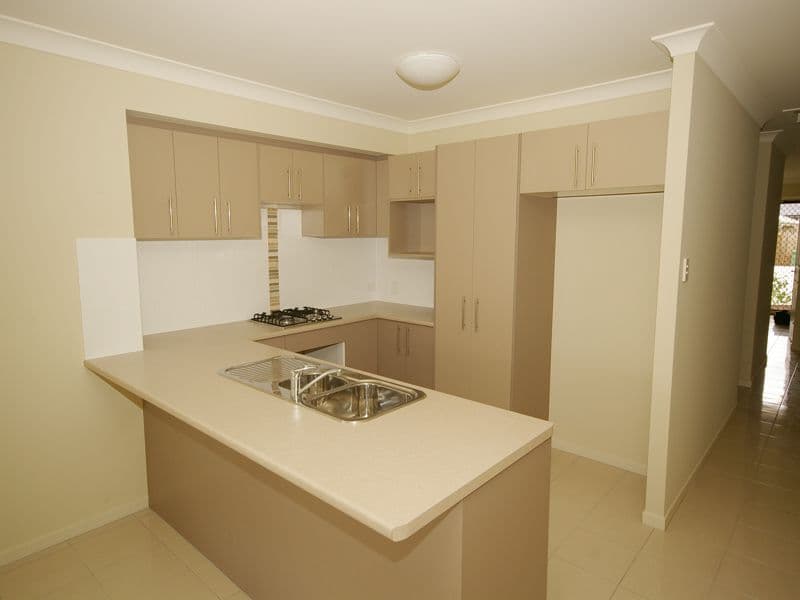 27 Glorious Promenade, REDBANK PLAINS QLD 4301, Redbank Plains - Thumbnail 2