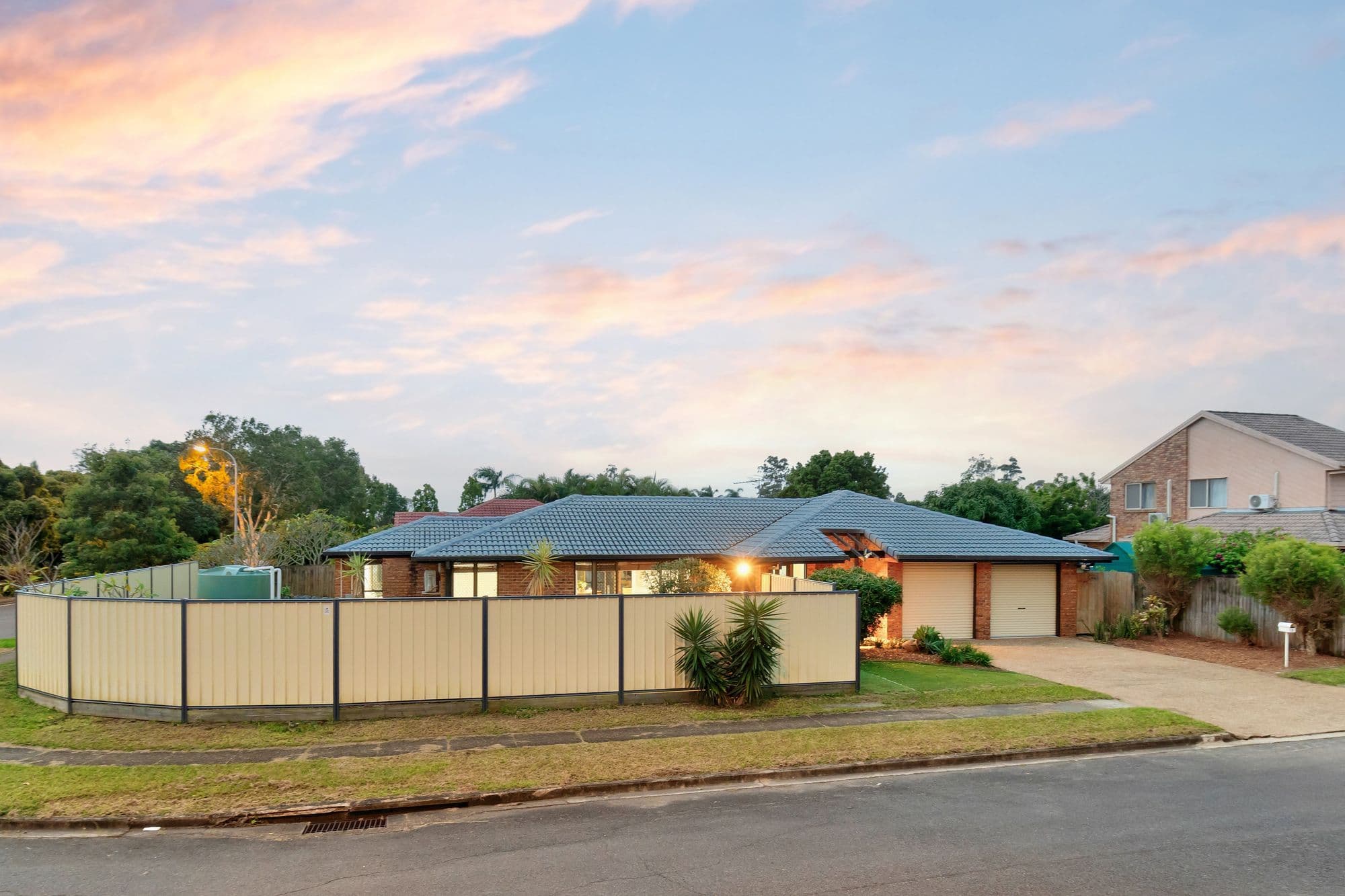 2 Dellforest Drive, Calamvale QLD 4116, Calamvale - Thumbnail 2