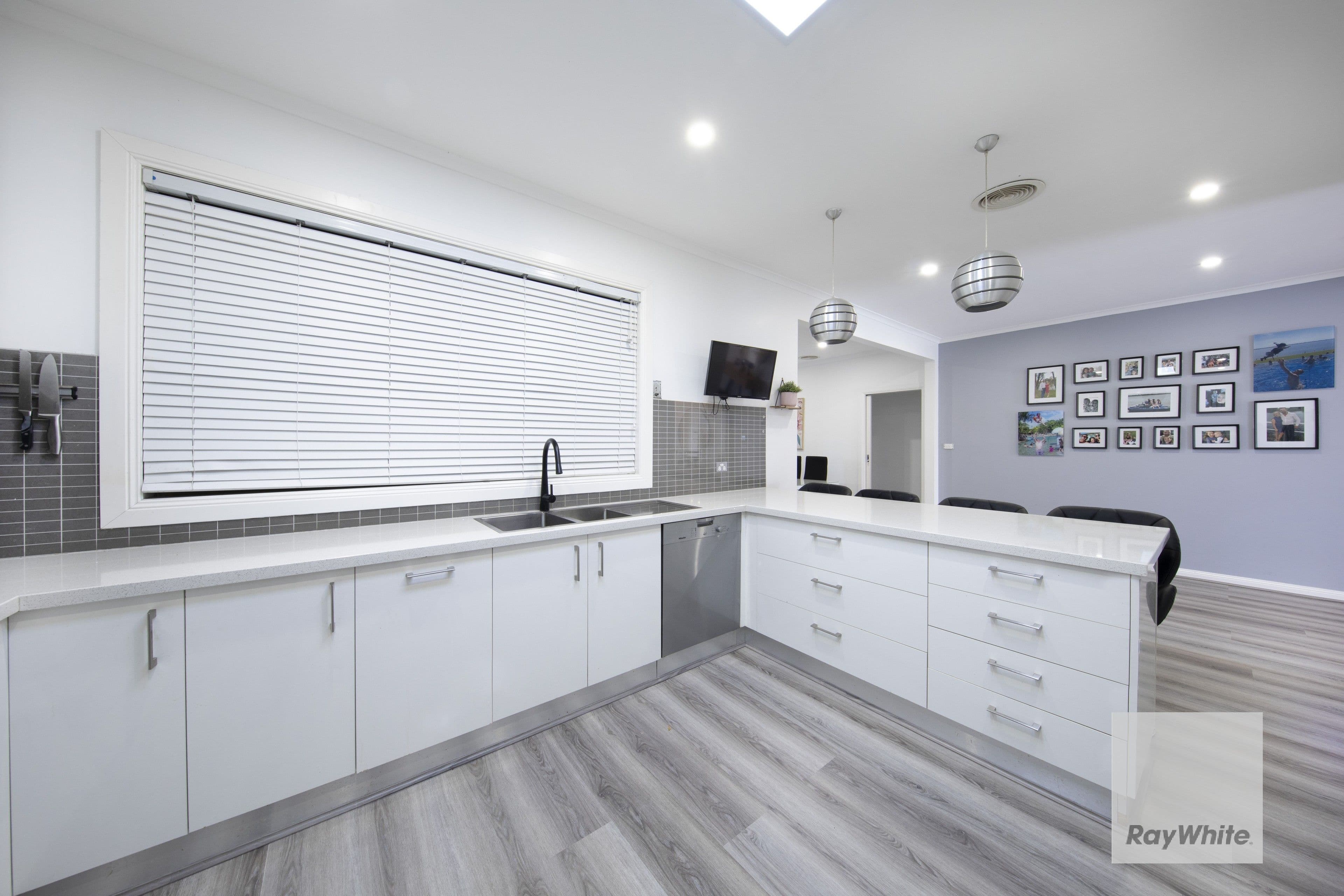 8 Stayton Close, Deer Park VIC 3023, Deer Park - Thumbnail 5