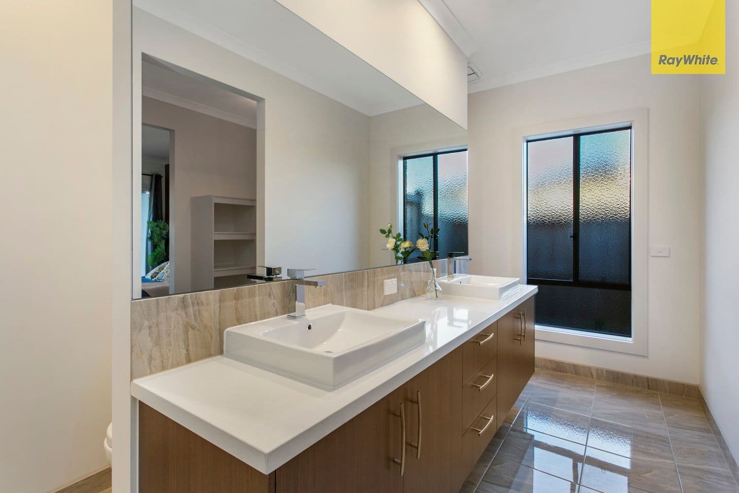 29 Newbridge Boulevard, Clyde North VIC 3978, Clyde North - Thumbnail 3