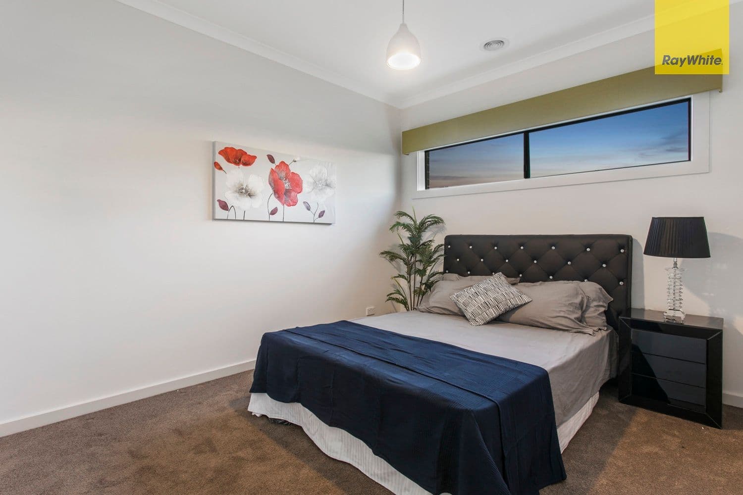 29 Newbridge Boulevard, Clyde North VIC 3978, Clyde North - Thumbnail 5
