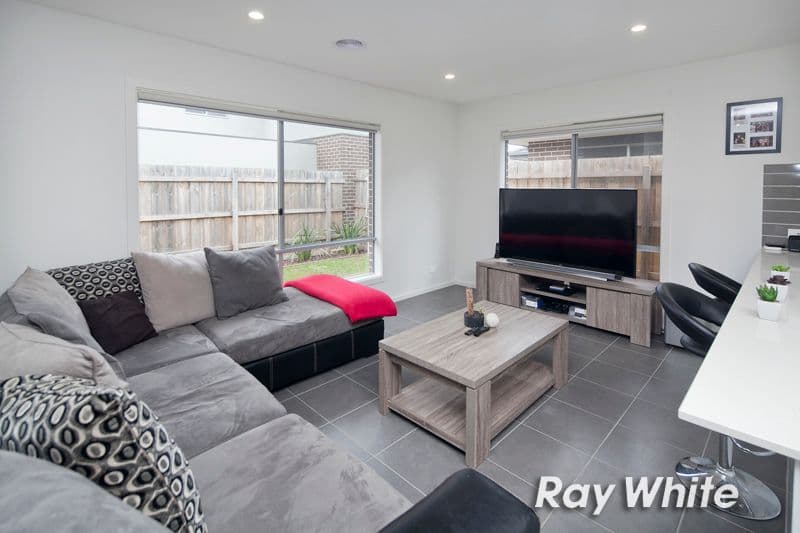 41 Cabernet Drive, Somerville VIC 3912, Somerville - Thumbnail 2