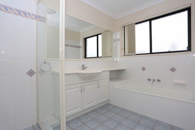 32 Voyagers Drive, BANKSIA BEACH QLD 4507, Banksia Beach - Thumbnail 5