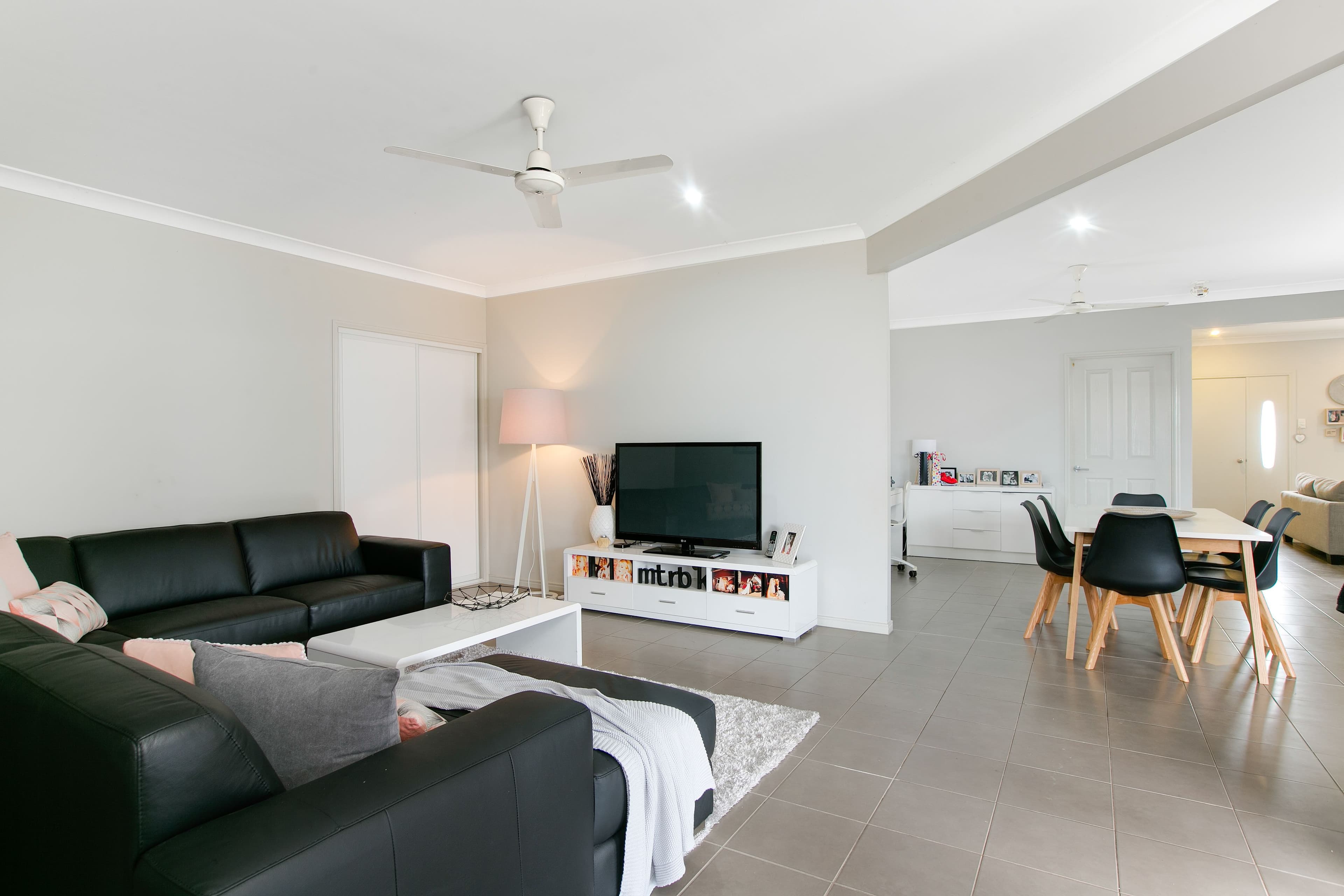 111 Roberts Drive, Trinity Beach QLD 4879, Trinity Beach - Thumbnail 4
