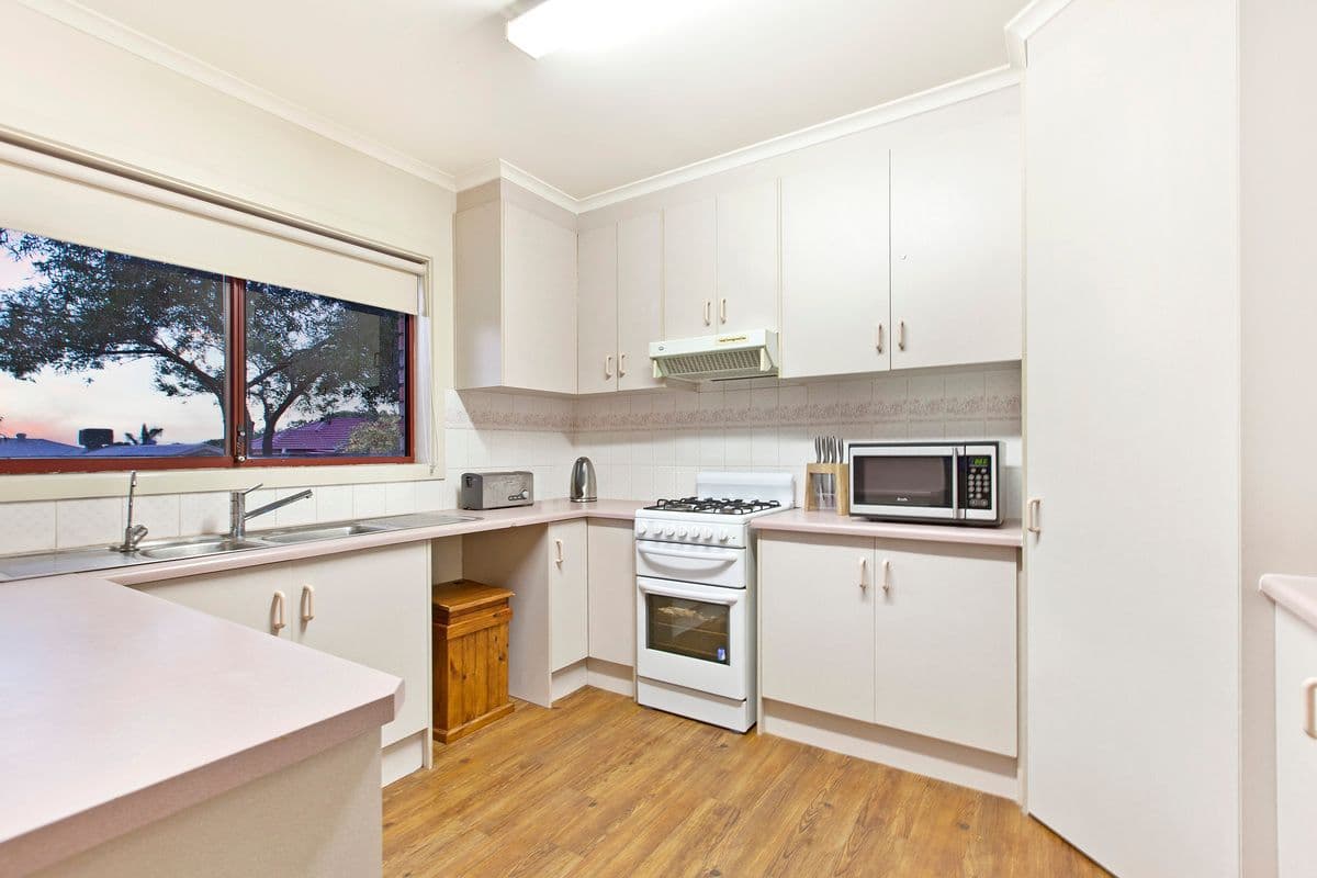 25 McEwin Court, Enfield SA 5085, Enfield - Thumbnail 2