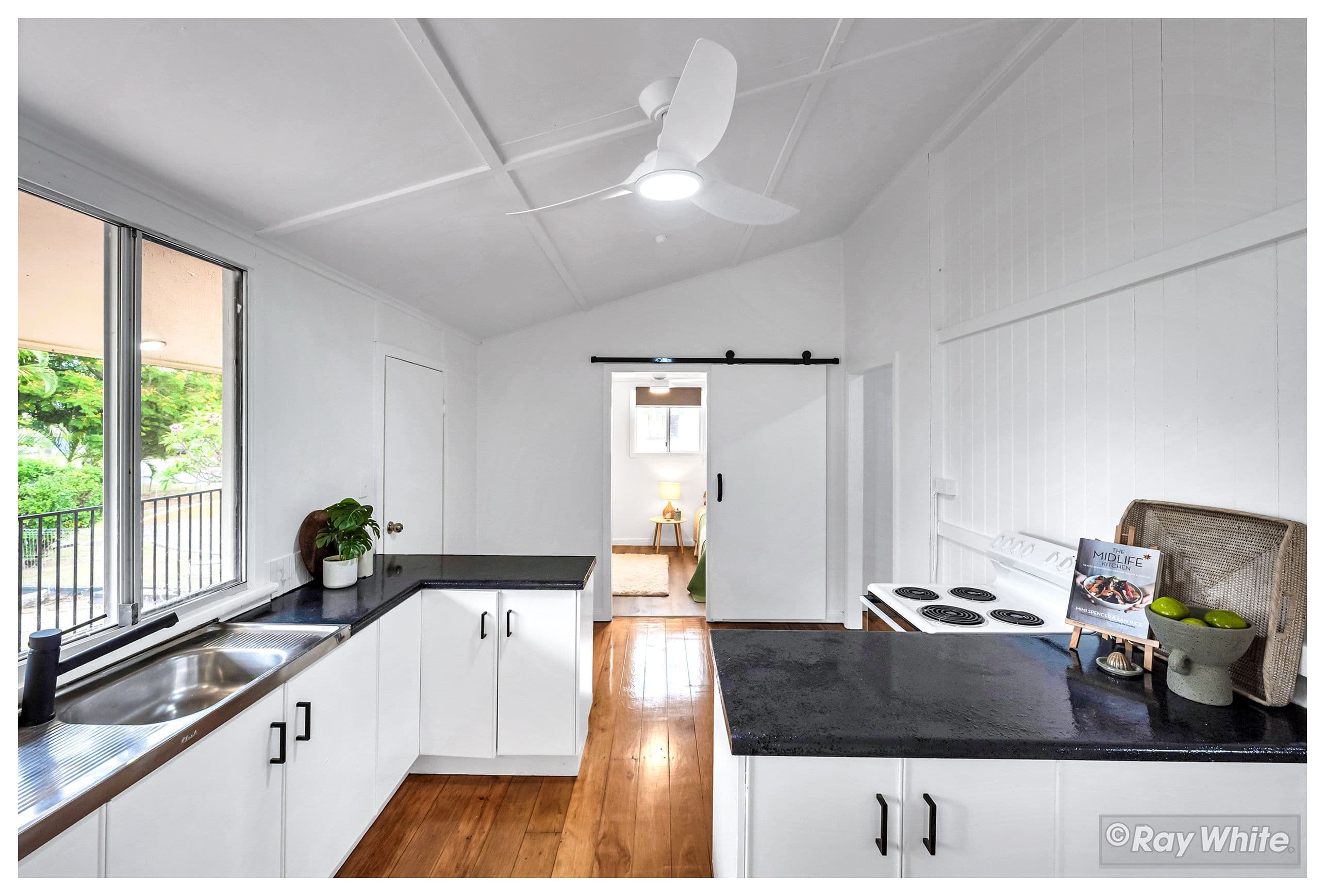 4 Farrell Street, Park Avenue QLD 4701, Park Avenue - Thumbnail 4
