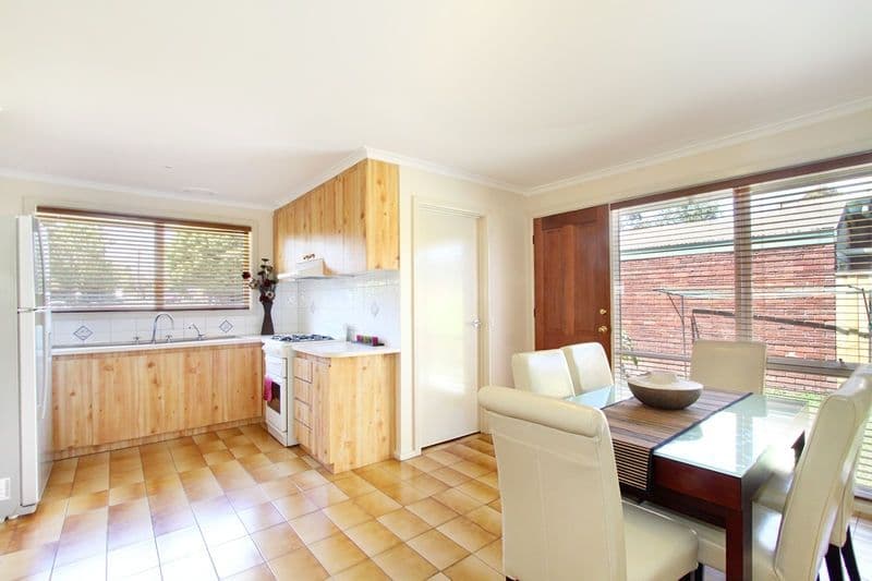 32 Hawthorn Road, BURWOOD EAST VIC 3151, Burwood East - Thumbnail 4