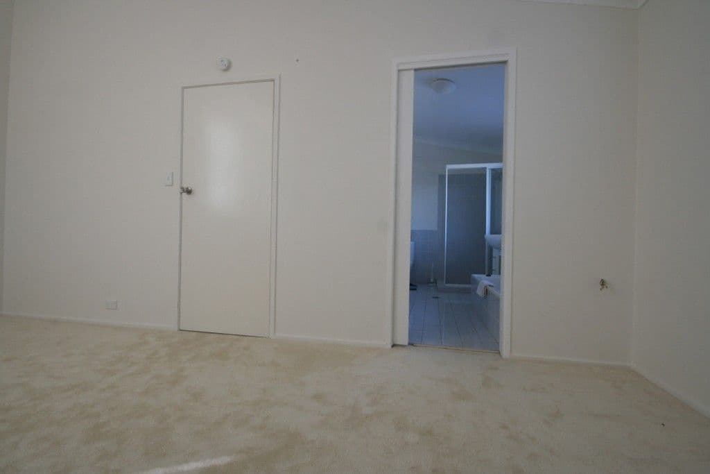 24 Gardiners Place, SOUTHPORT QLD 4215, Southport - Thumbnail 5