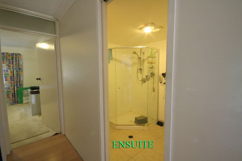 24 Gardiners Place, SOUTHPORT QLD 4215, Southport - Thumbnail 7