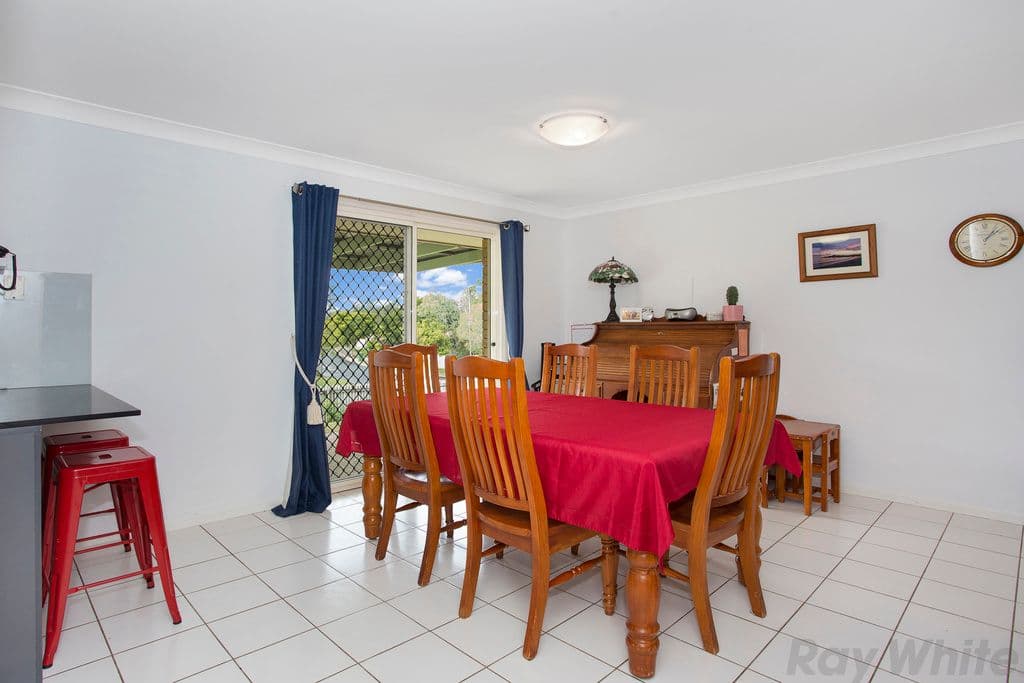 1 Vauton Court, Arana Hills QLD 4054, Arana Hills - Thumbnail 3