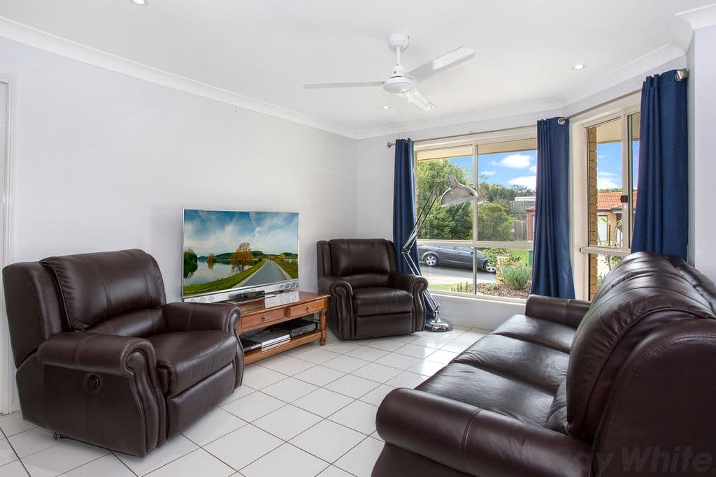 1 Vauton Court, Arana Hills QLD 4054, Arana Hills - Thumbnail 5