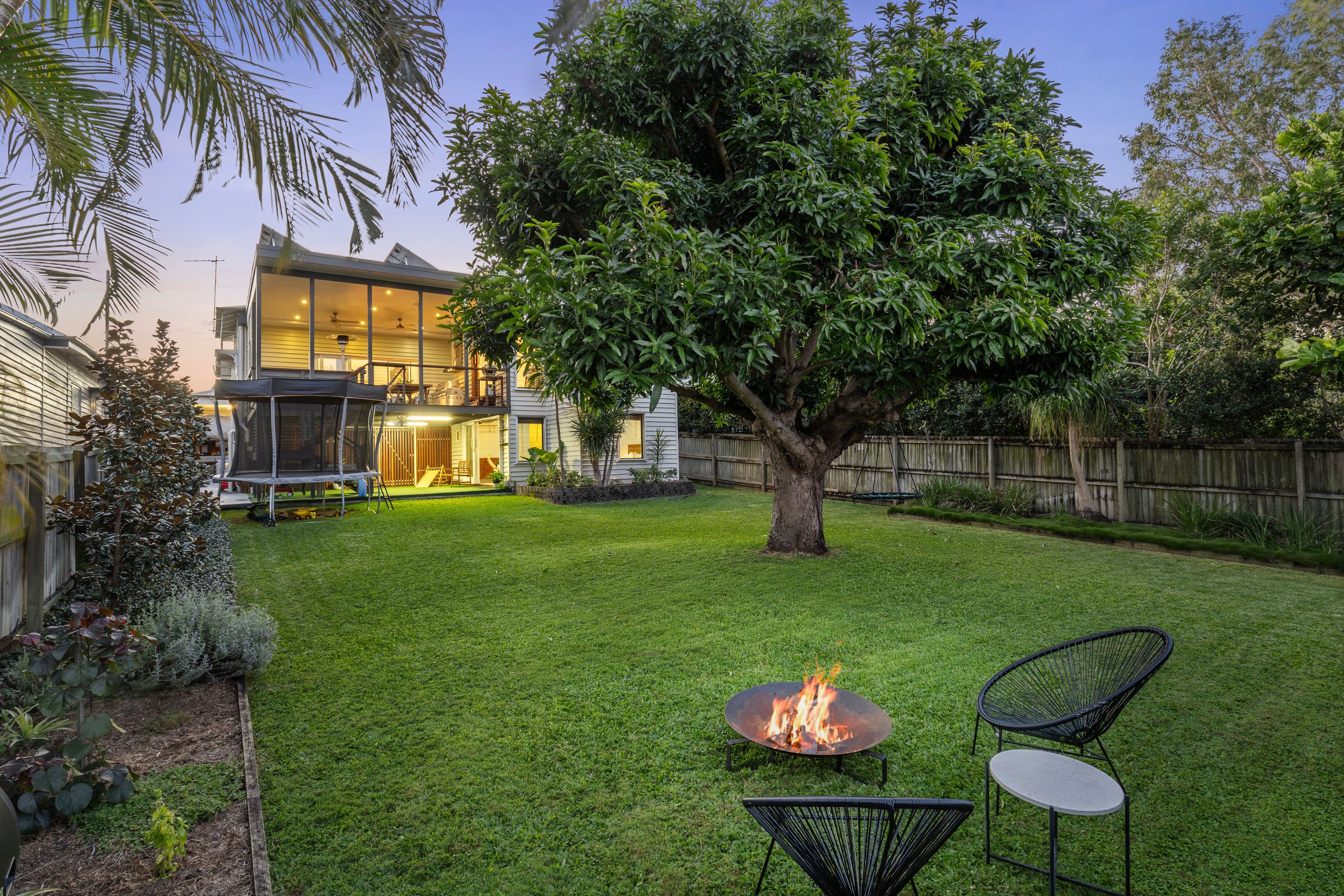 21 Bradley Avenue, Kedron QLD 4031, Kedron - Thumbnail 2