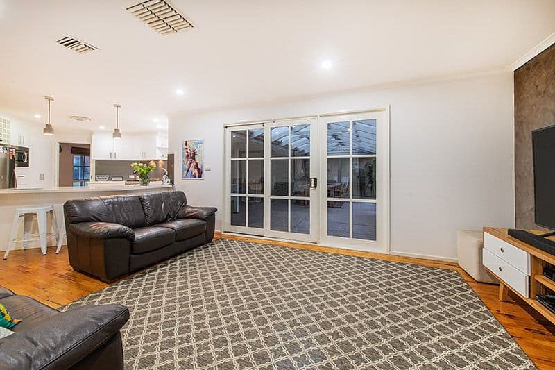 11 Phelan Drive, Cranbourne North VIC 3977, Cranbourne North - Thumbnail 5