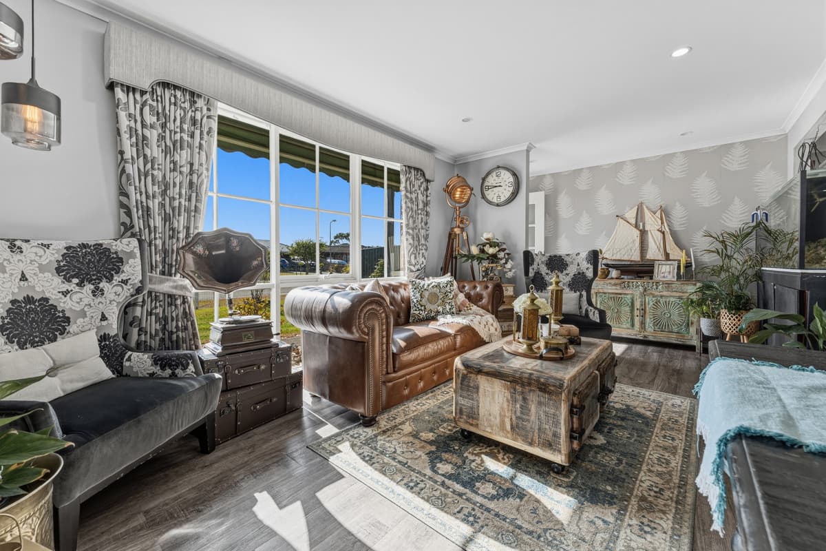 5 Isaac Court, Pakenham VIC 3810, Pakenham - Thumbnail 2