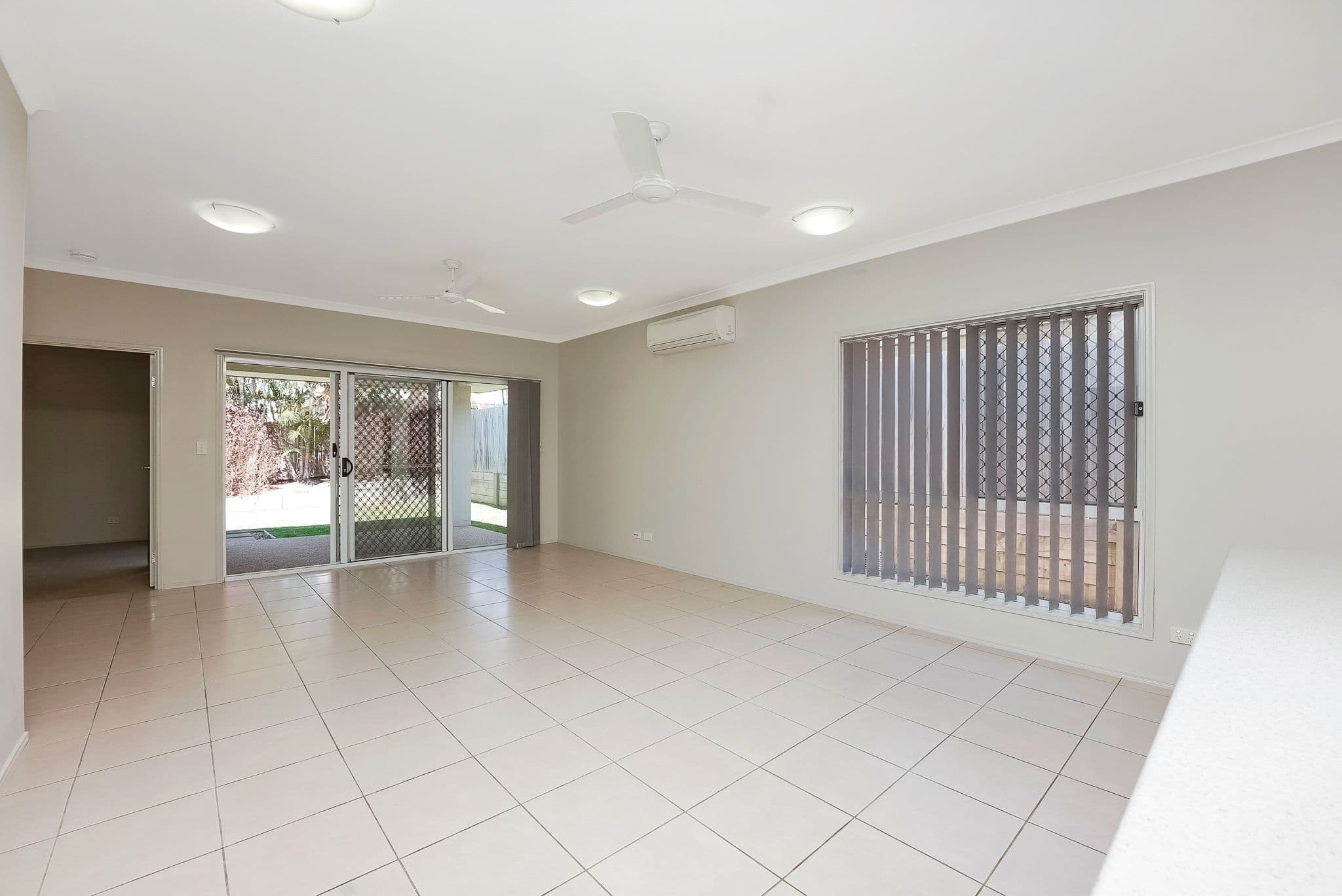 7 Lomond Street, North Lakes QLD 4509, North Lakes - Thumbnail 5