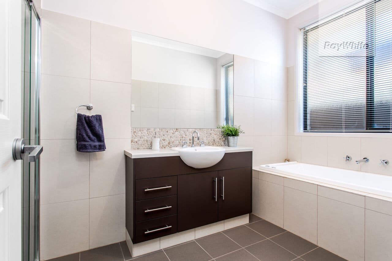 51 Bimini Crescent, Mawson Lakes SA 5095, Mawson Lakes - Thumbnail 3