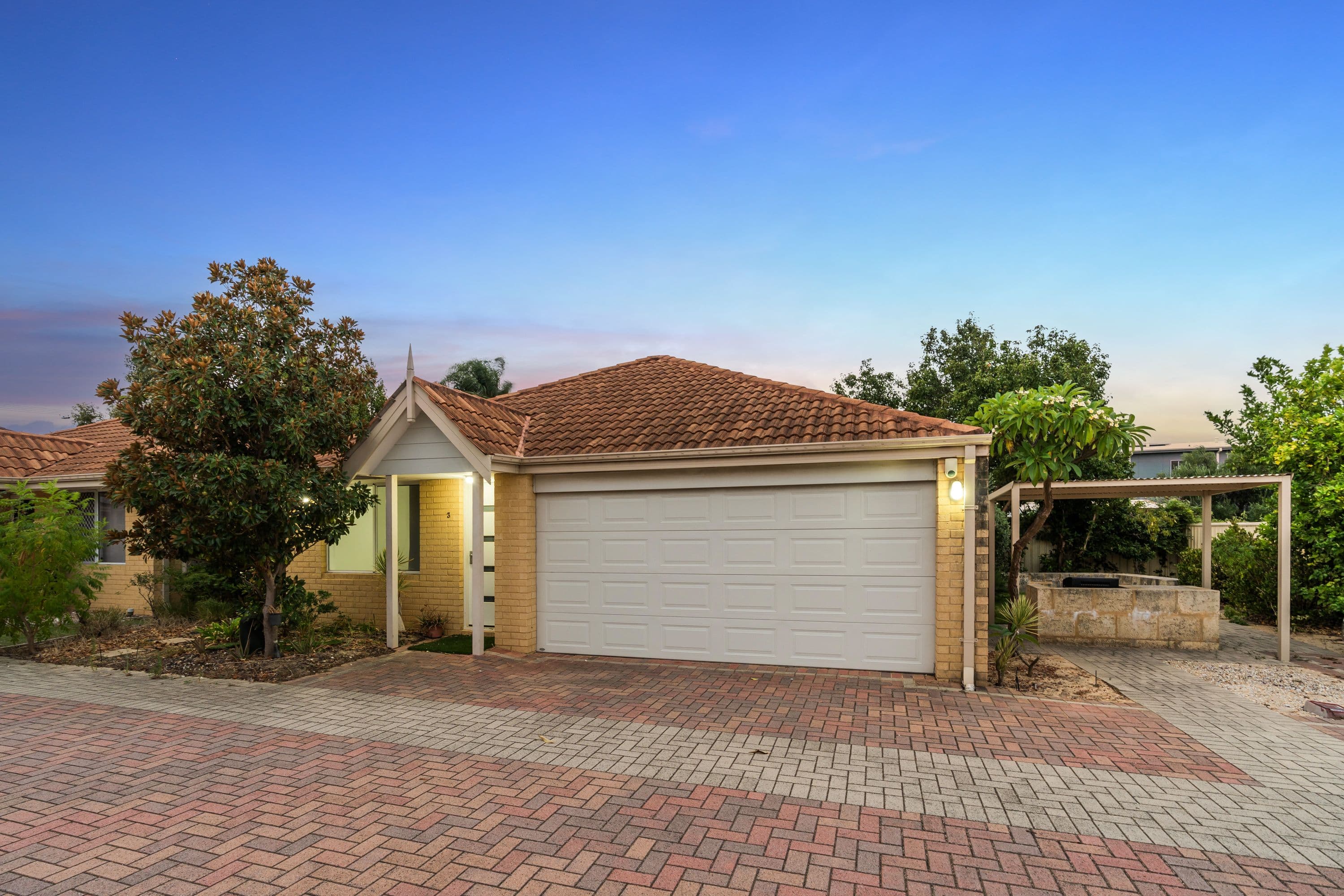 42 Merrifield Avenue, Kelmscott WA 6111, Kelmscott - Thumbnail 2