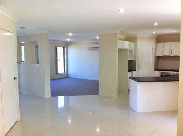 29 Serenity Court, Crestmead QLD 4132, Crestmead - Thumbnail 3
