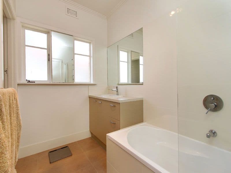 9 Rangeview Road, Lower Plenty, Lower Plenty - Thumbnail 3