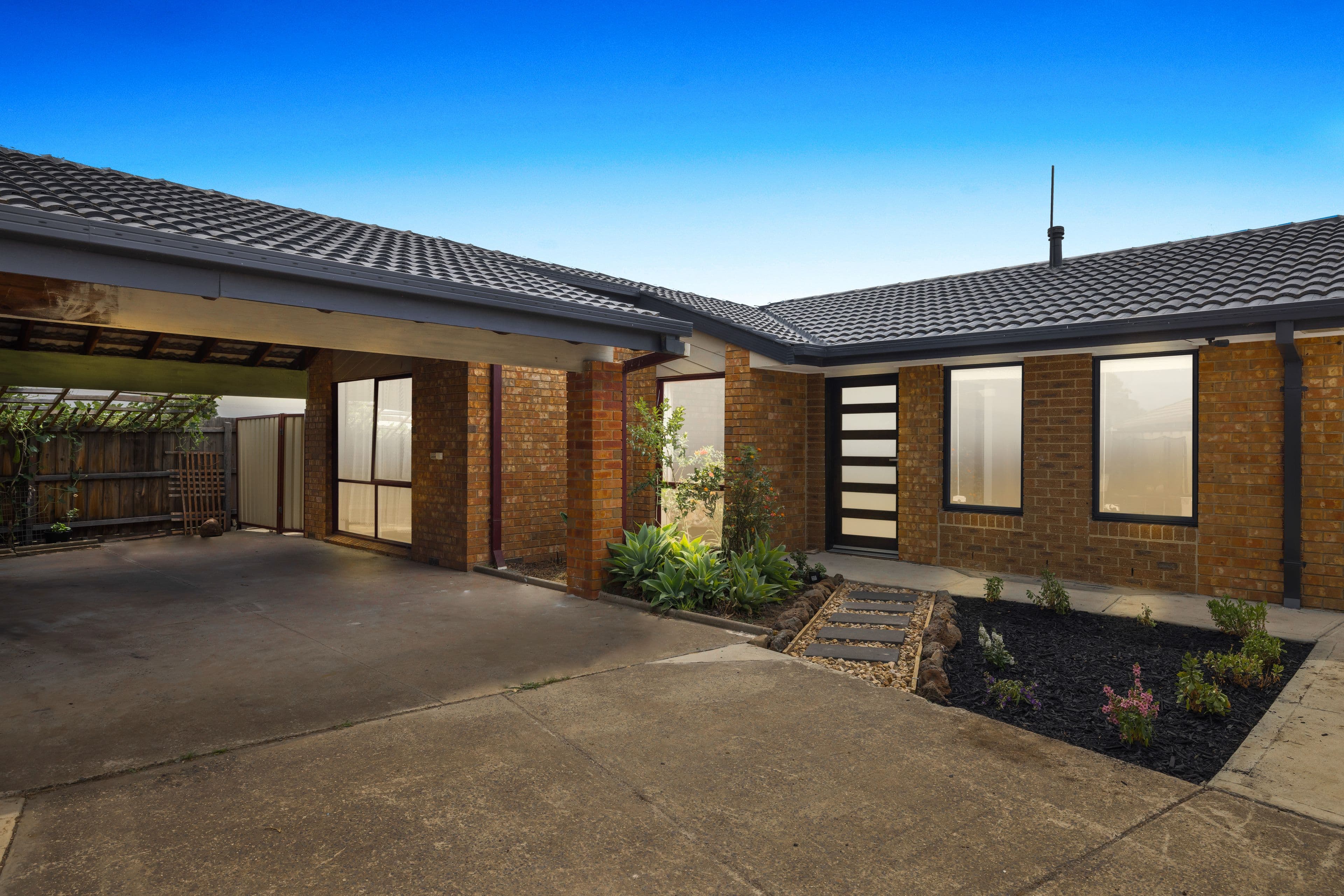 12 Camms Way, Meadow Heights VIC 3048, Meadow Heights - Thumbnail 2